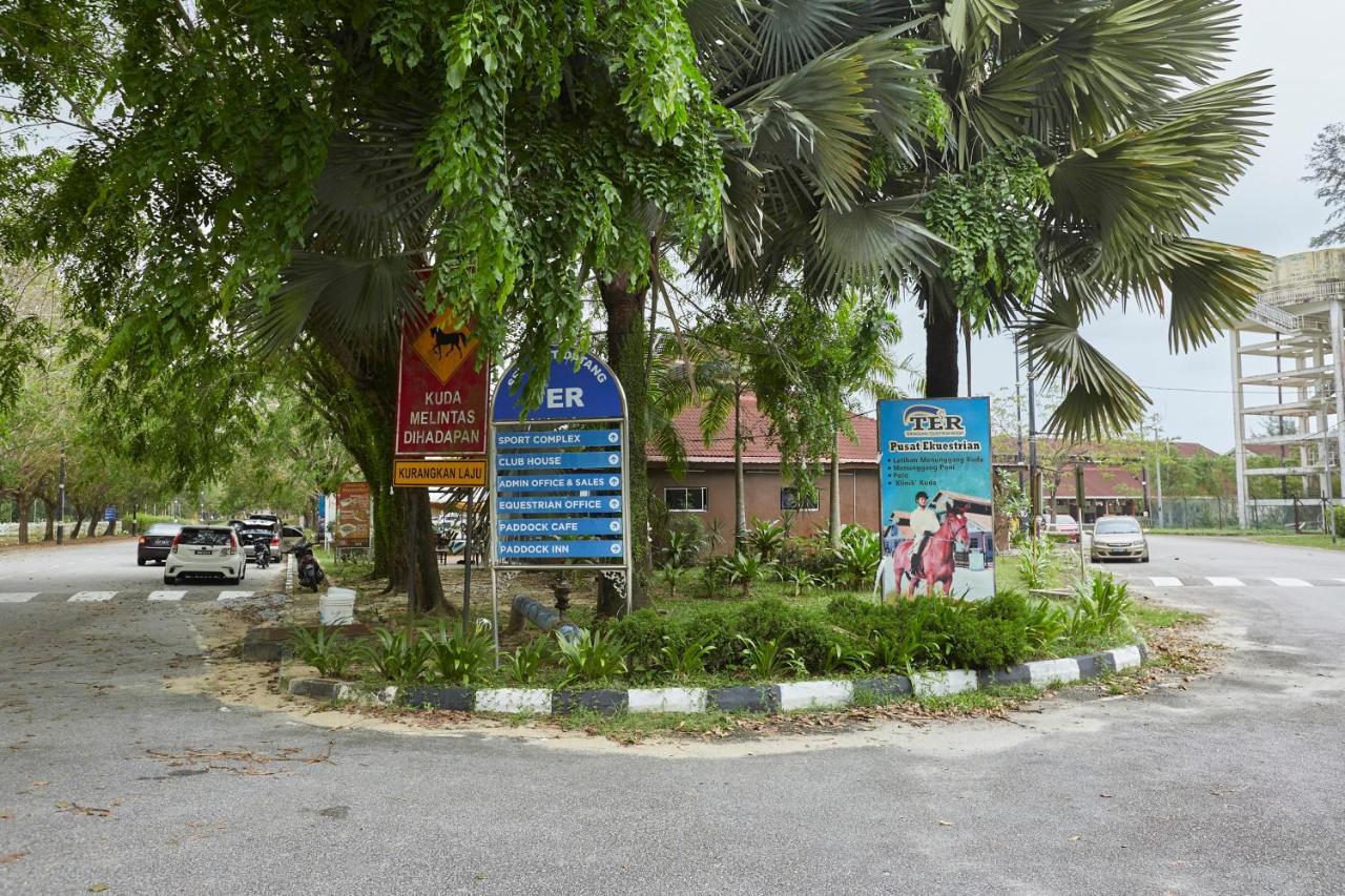 Terengganu Equestrian Resort Kuala Terengganu Exterior foto